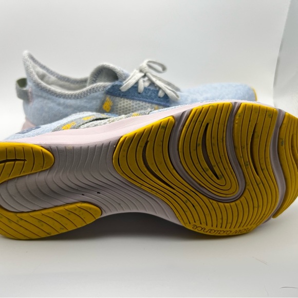 New Balance Light Blue and Yellow Sneakers - Picture 6 of 7